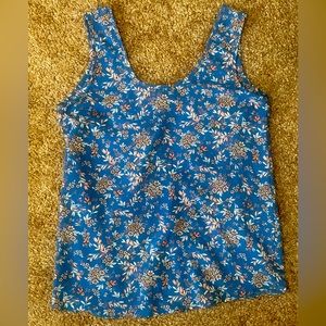 Buckle Daytrip flowy, floral keyhole back tank top